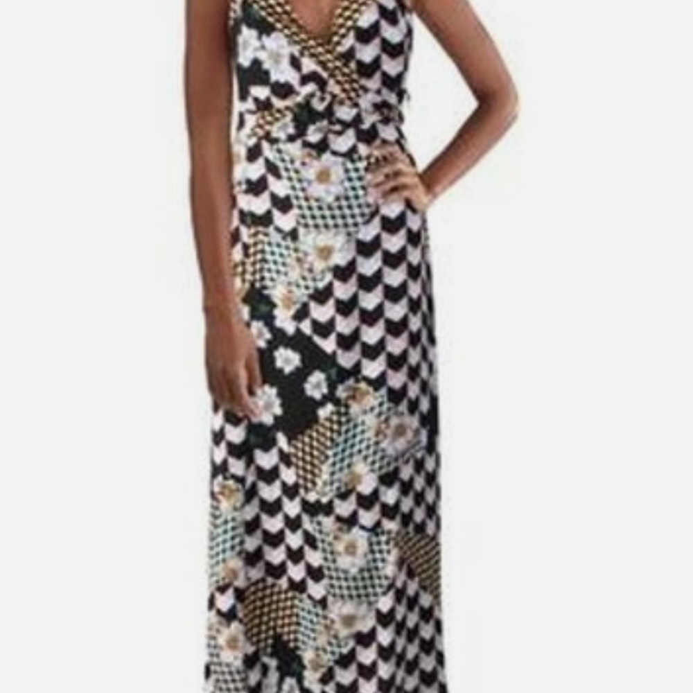 (NWT)Elegant Black and White Patterned Maxi Dress